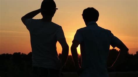 Friendship Teamwork Two Male Best Friends Enjoying Dusk Renz