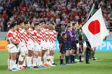 南アフリカ戦を前に整列する：ラグビーw杯2019 日本代表の戦い 写真特集：時事ドットコム