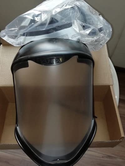 CARETA UVEX BIONIC CON VISOR Compro De Todo