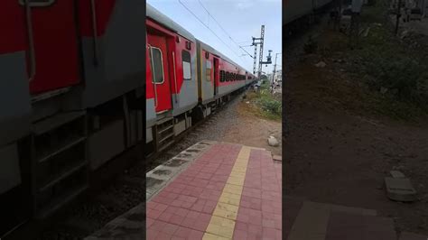 12649 Karnataka Sampark Kranti Express Lhb Train Pulling By Wdp4d