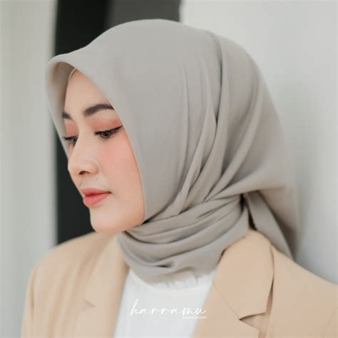 Jual Harramu Jilbab Segiempat Warna Abu Muda Voal Paris Premium Polos