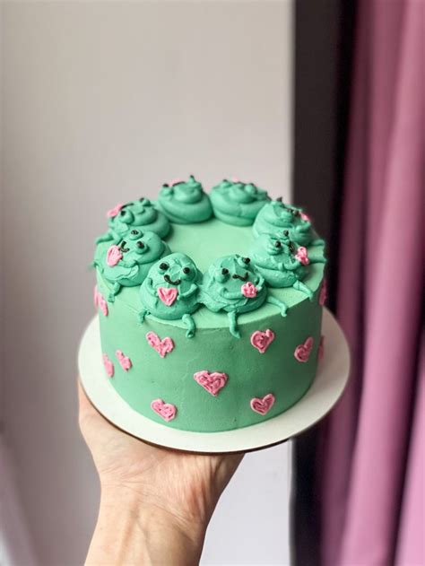 Торт с жабами | Cake, 3d cake, Christmas time is here