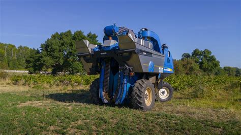 Images Gratuites : vigne, tracteur, champ, ferme, récolte, véhicule ...