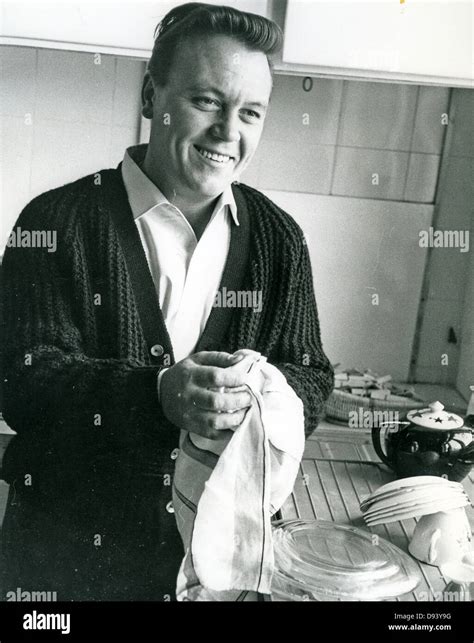 Matt Monro 1930 1985 Uk Pop Singer About 1960 Stock Photo Alamy