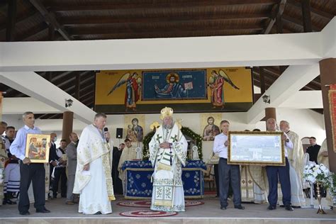 Slujba de binecuvântare a capelei și Sfânta Liturghie Arhierească în