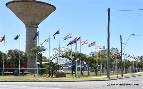 Blackwater, Queensland (6 October 2016) - Let It Be Food