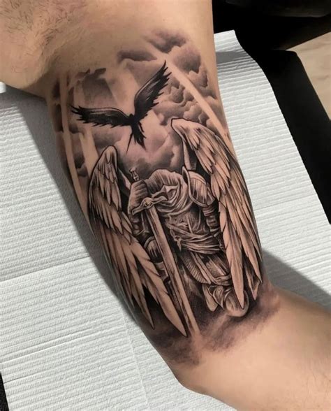 Pin De Laid Brestovci Em Quick Saves Em Tatuagem De Anjo