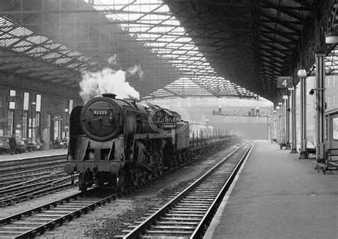 The Transport Library Br British Railways Steam Locomotive Class 9f 2