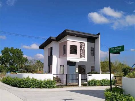 PHIRST PARK HOMES BATULAO BATANGAS SINGLE ATTACHED Houses And Lots