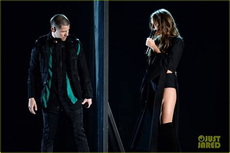 Nick Jonas And Tove Lo Get So Close During Billboard Music Awards 2016