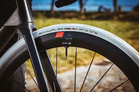 Schwalbe Pro One X Spartacus Edition Ganz In Wei Aufs Pflaster