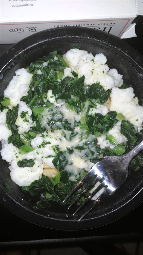 Prettiness Space Dr Praeger S Egg Whites And Kale Breakfast Bowl