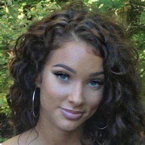 Lauren Wood - Bio, Facts, Family | Famous Birthdays