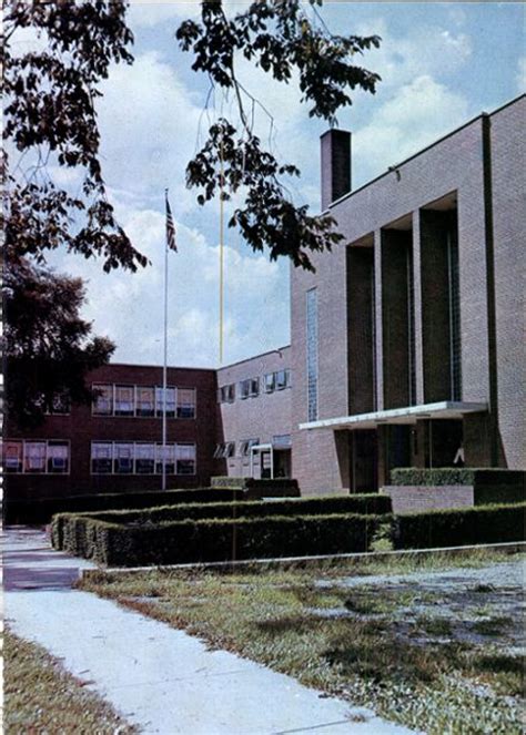 Explore 1962 Springfield High School Yearbook Springfield Tn Classmates