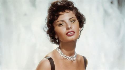 Sophia Loren In Vespa Tutti Ci Cascano Ma In Realt Lei Si Chiama