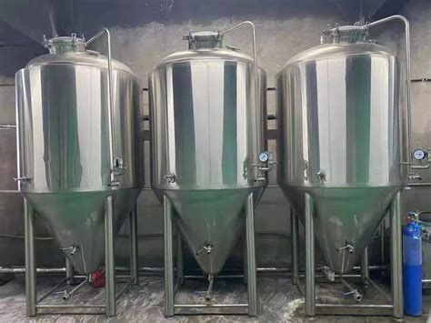 SUS304 Dimple Jacketed Beer Fermenter Conical Fermentor Fermentation