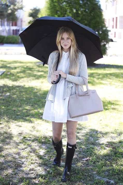 April Showers A Daydream Love Hunter Outfit Rainy Day Outfit