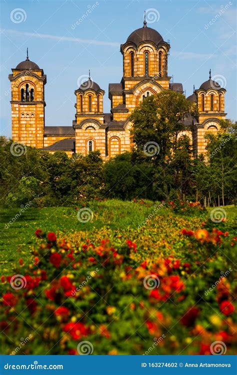 Belgrado Serbia Iglesia De San Marcos En El Fondo Parque Tasmajdan