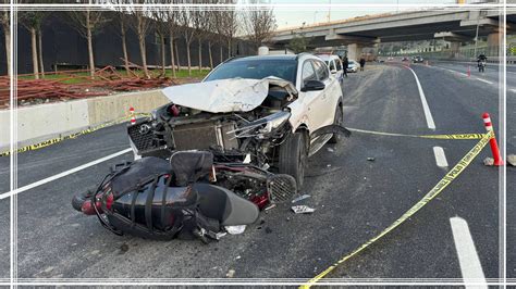 Üsküdar da korkunç kaza Motosiklet sürücüsü hayatını kaybetti