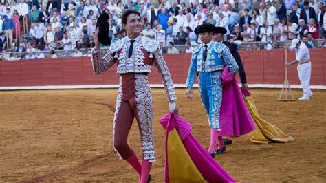 CÓRDOBA 2024 Corrida 19 mayo Una oreja para Andrés Roca Rey del 3er