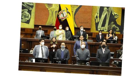 Entre ‘gallos Y Medianoche La Asamblea Aprueba 268 Amnistías