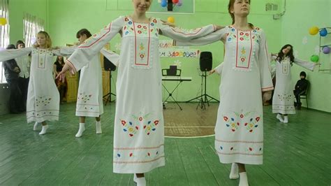 Танец на Ивана Купала - YouTube
