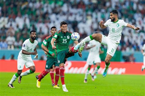 انتهاء الشوط الأول بالتعادل السلبي بين المنتخب السعودي والمكسيك وتألق