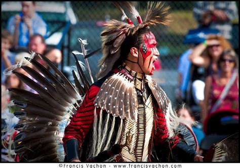 Algonquin Traditional Painting And Dress Francis Vachon Photographe