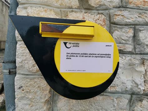 Banke umirovljenicima nude posebne vrste kredita Provjerili smo ponudu šest banaka