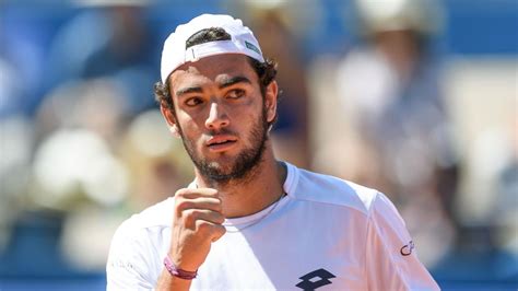 Matteo Berrettini non si ferma più rimonta e batte in tre set Simon a