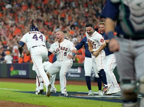 Yordan Alvarez Walkoff Home Run Astros Celebration Breakdown