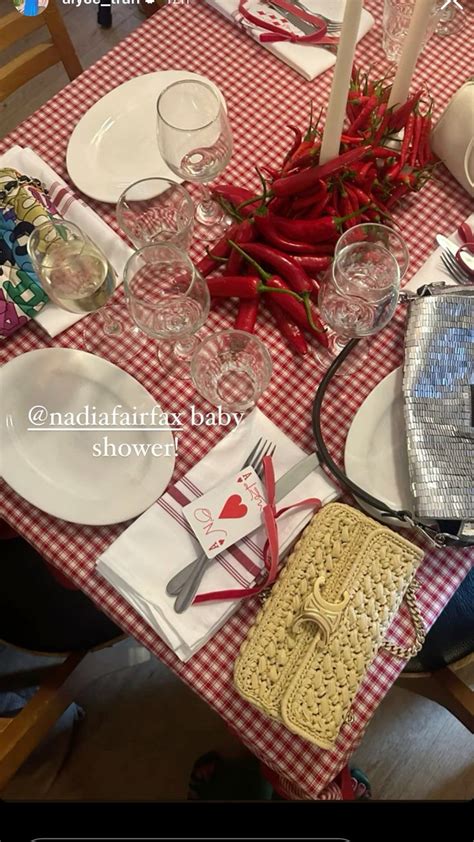 Red Themed Dinner In Dinner Themes Dinner Table Decor Supper