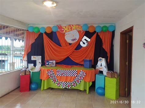 ENG ESP Decoración fácil y sencilla con temática de hot wheels Easy and simple decoration