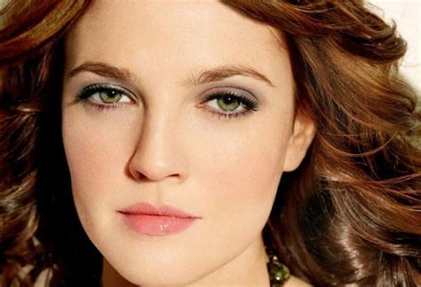 27 Of The Hottest Brown Hairstyles For Green Eyes [2024 ]