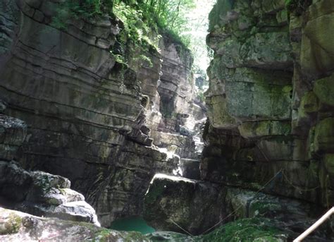 Canyoning Dans Les Gorges De Chailles Auvergne Rh Ne Alpes Tourisme