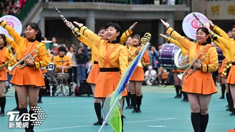 橘色惡魔合體小綠綠！赴北一女校慶演出嗨翻全場 人潮擠爆校園 鏡週刊 Mirror Media