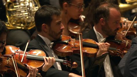 Berlioz La Symphonie Fantastique Sous La Direction De Myung Whun