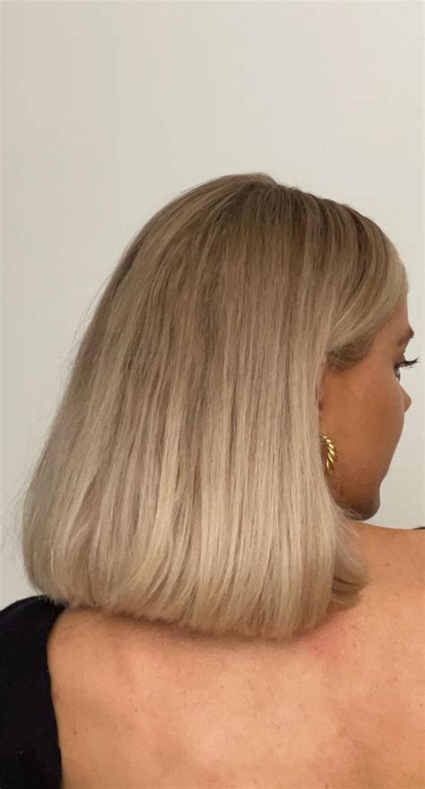 Enchanting Hair Colour Trends To Illuminate Beige Pale Blonde Bob