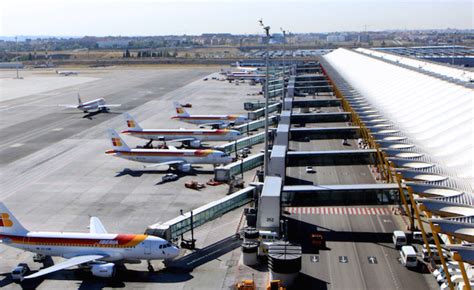 Madrid Barajas aumentó en octubre un 5 8 y superó los 4 5 millones de