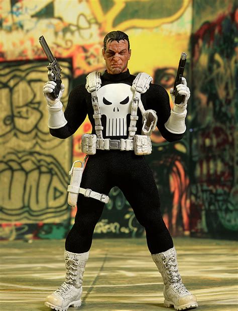 Live Photos Mezco The Classic Punisher Action Figure One 12