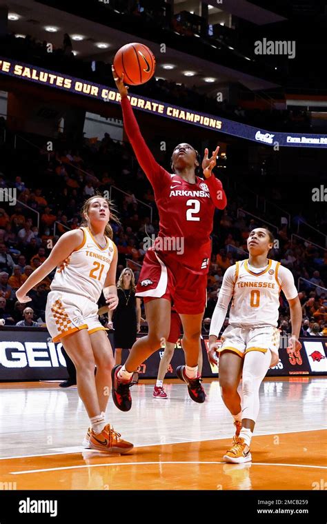 Arkansas Guard Samara Spencer 2 Shoots Past Tennessee Guard Tess Darby 21 And Guard