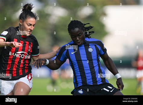 Fusetti Laura De L Ac Milan Et Grimshaw Christy Fc Inter De Pendant La