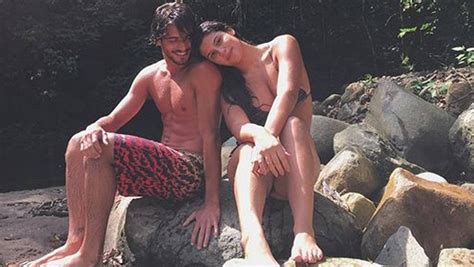 Assumidos Brenno Leone E Giulia Costa Postam Foto Juntinhos Em Dia De