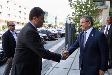 Gültekin Uysal dan Ahmet Davutoğlu na ziyaret