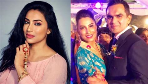 Ncb Officer Behind Aryan Khans Arrest Sameer Wankhedes Actress Wife