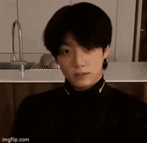 Bts Jungkook GIF - BTS Jungkook Confused - Discover & Share GIFs