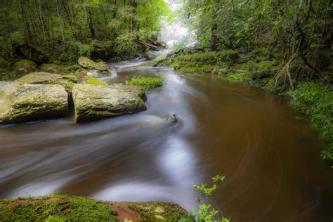 Bela Cachoeira Da Floresta Tail Ndia A Rvore Verde Da Selva E A