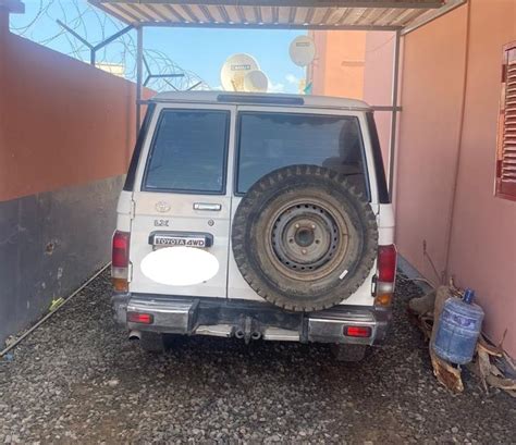 Voiture Toyota Land Cruiser Hartop à Djibouti