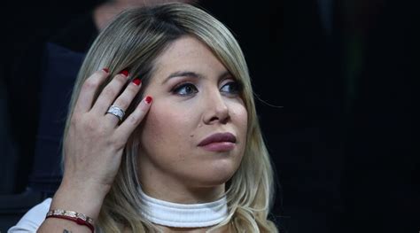 Inter Wanda Nara Le Foto Hot Con Icardi Solo Lavoro Corriere Dello Sport