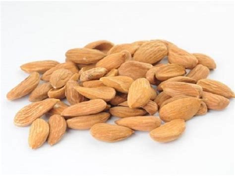 Mamra Almond Packaging Type Packet At Rs Kg In Navi Mumbai Id